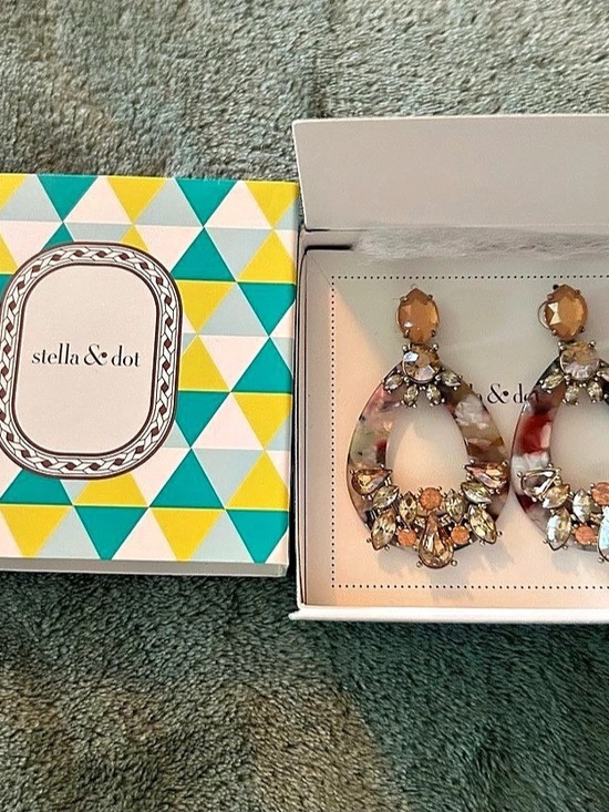 Stella & Dot Jewelry - NWT-Stella & Dot Statement Drop Earrings Multicolor & Gold
